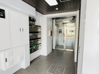 【エントランス】 | マザック千代田