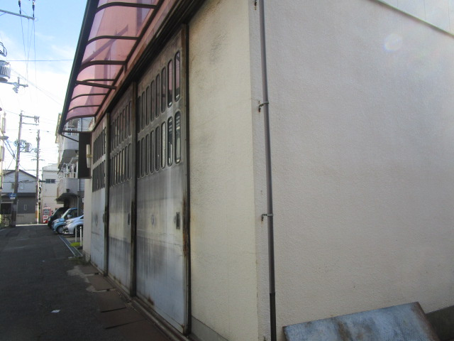 大阪市西成区松３丁目の倉庫の外観