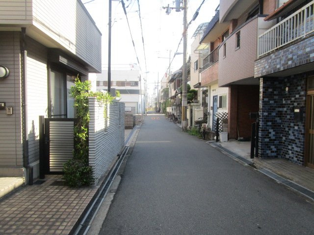 大阪市西成区松３丁目の倉庫の周辺