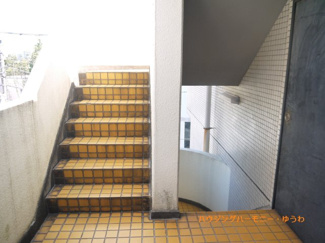 【その他共用部分】 | エレベーターがありませんので、共用階段利用となります。