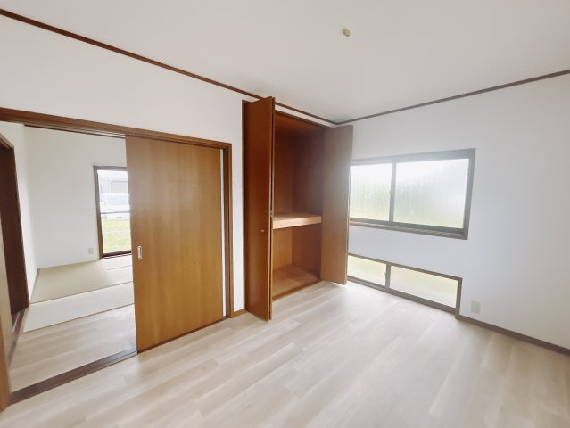 【中古戸建】前橋市後閑町の洋室|■洋室｜2階各居室には収納をご用意しています♪常にお部屋を綺麗に保てます！小さなお子様も自然とお片付けができるようになるのでうれしいですよね！