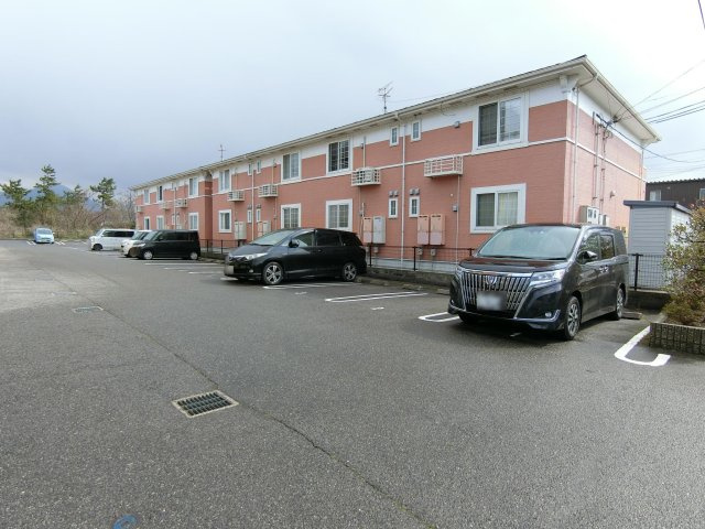 プレ・オリゾンの駐車場