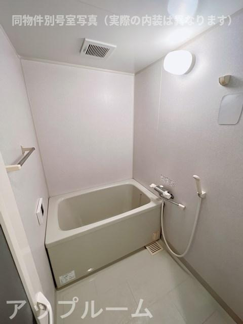 フェリーチェ勝川の浴室