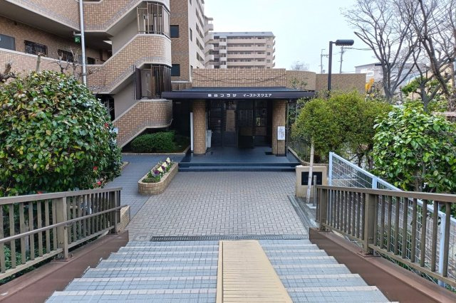 朝日プラザイーストスクエアのエントランス