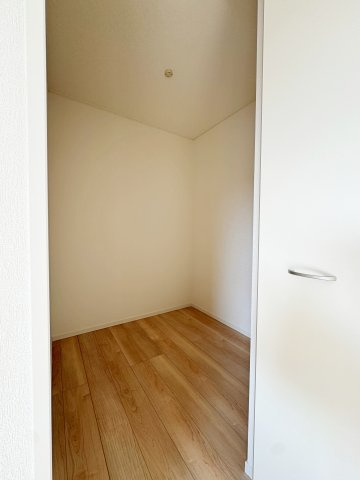 新築戸建・建売　郡山市田村町金屋字上川原　CRADLE GARDEN　全4棟の収納|棚や収納ケースを自由にレイアウトできる、アレンジ自在のウォークインクローゼット！