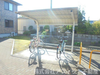 【その他共用部分】 | グレイス・クレセント C棟 | 屋根付き駐輪場