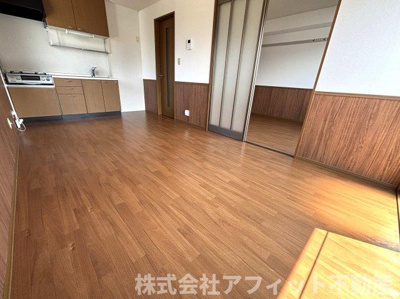 【居間・リビング】 | グレイス・クレセント C棟