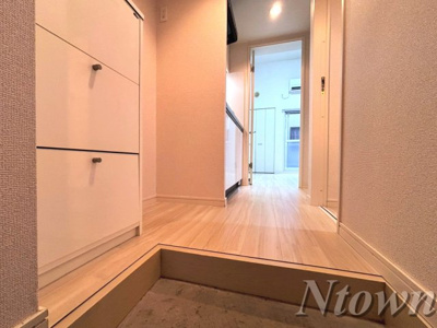 【玄関】 | アモーレ笠取 | ゆったりとした玄関です