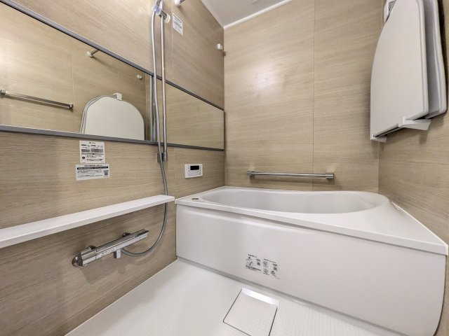 【浴室】 | お子様と一緒にバスタイムを楽しめる広々浴室