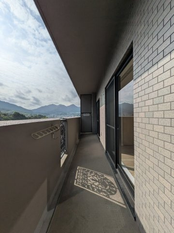 【バルコニー】