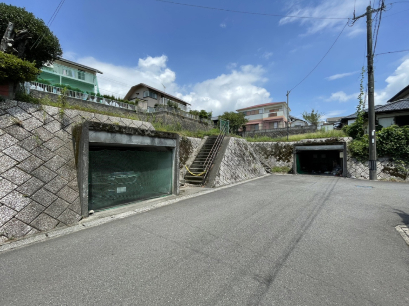 鹿児島市牟礼岡三丁目の前面道路含む現地写真