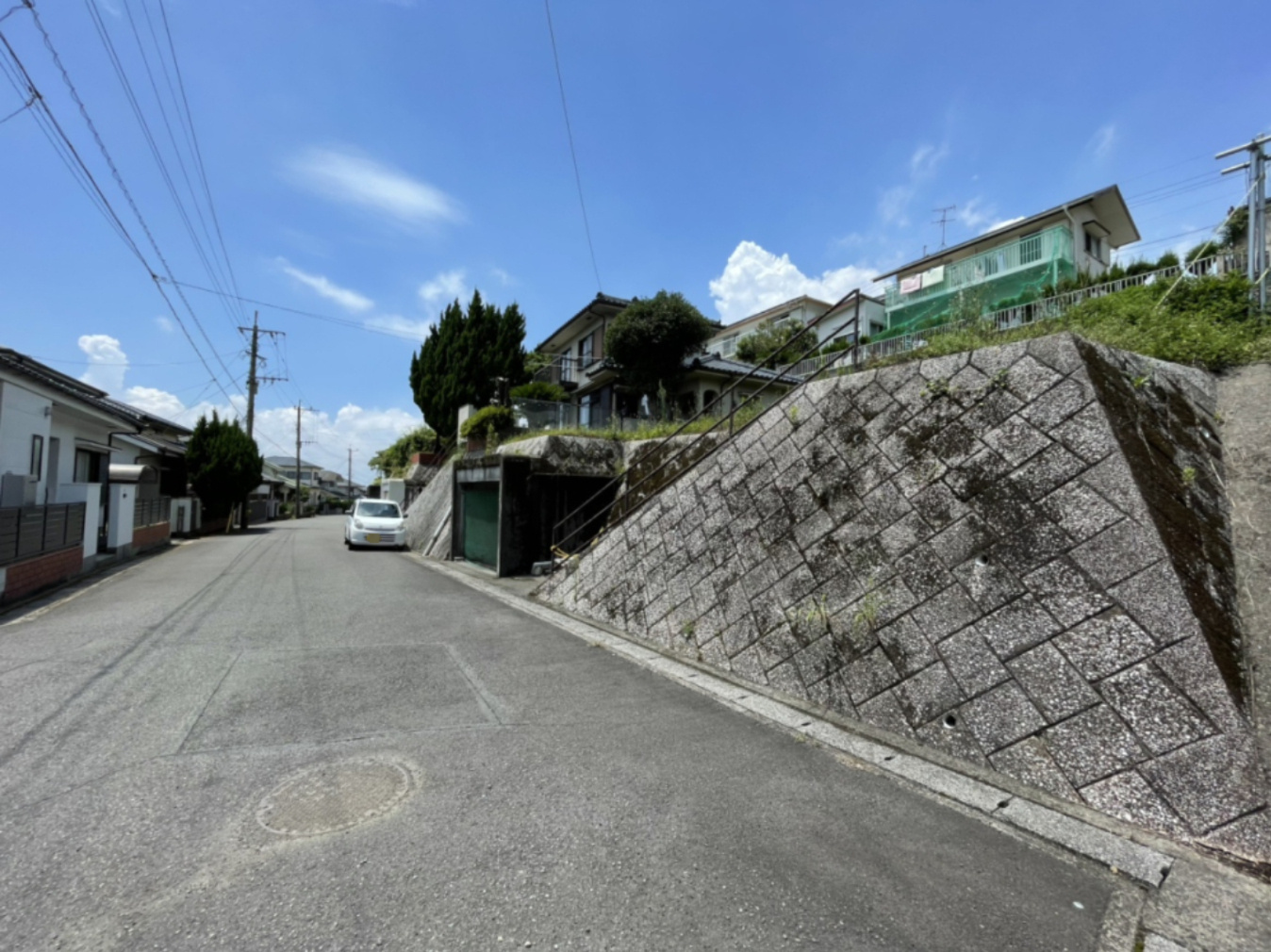 鹿児島市牟礼岡三丁目の前面道路含む現地写真