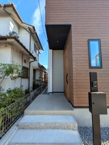 岡山市南区福富中2丁目 1期の玄関|◆玄関付近の様子です。