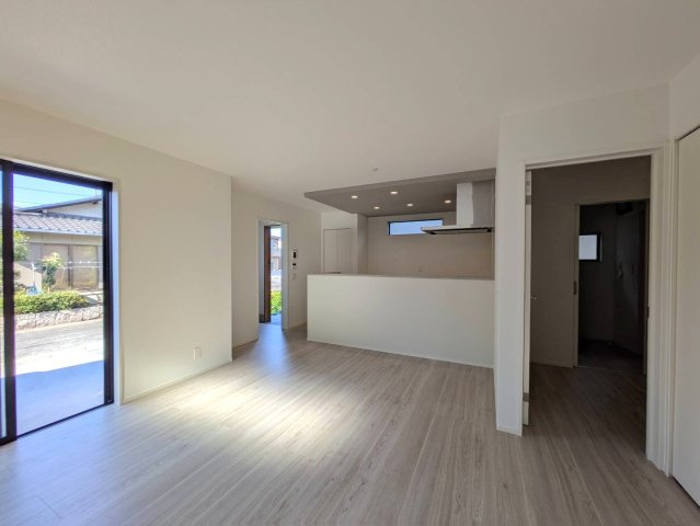 岡山市南区福富中2丁目 1期の居間・リビング|◆ゆったり広々としたリビングです。