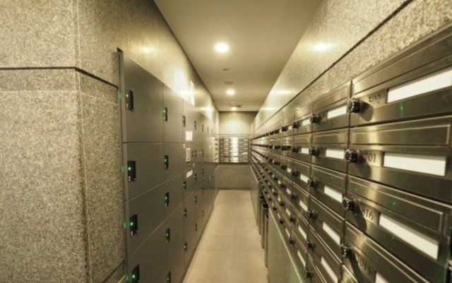 ルーブル板橋区役所前のロビー