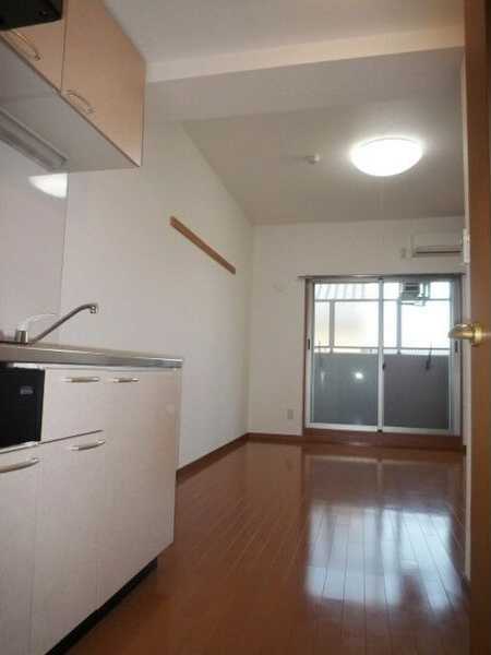 クレスト神前の内装