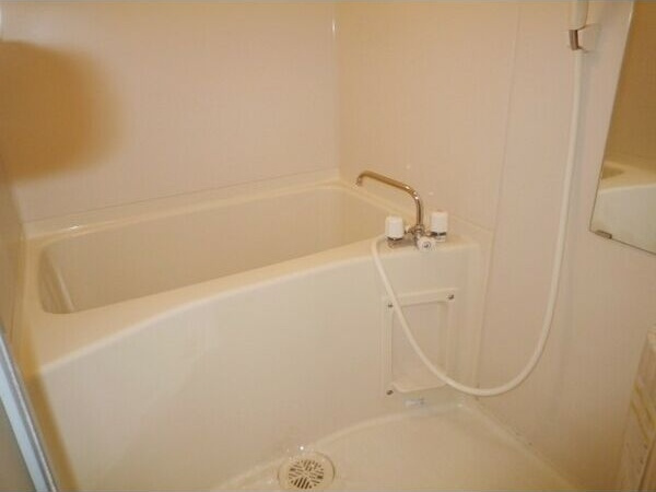 クレスト神前の浴室