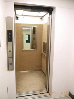 【その他共用部分】 | 勿論エレベーターが備え付けられています。
