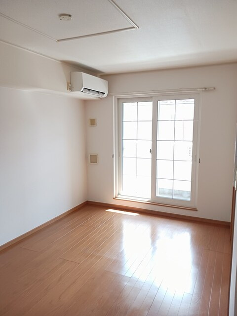 アレスト・イーグルA棟の居間・リビング