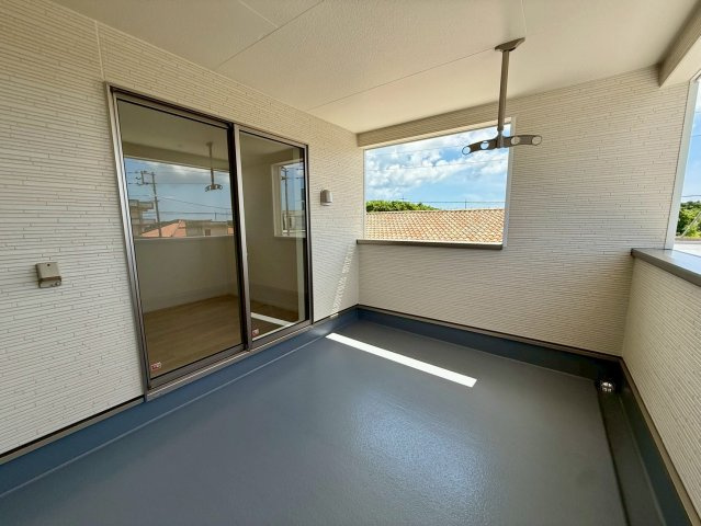 クレイドルガーデン糸満市宇江城 第2・4号棟のバルコニー|急な雨も安心♪様々な用途に使える広々二面バルコニー