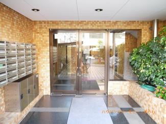 【エントランス】 | 清廉とされたエントランスになっています。