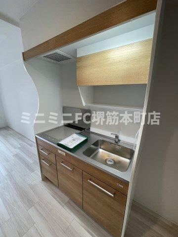 セレニテ本町東リアンのキッチン