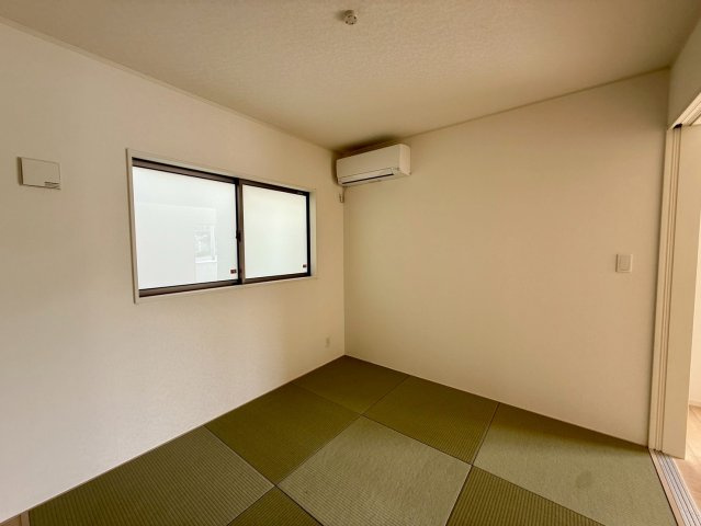 クレイドルガーデン糸満市宇江城 第2・5号棟の和室|生活に和の趣をもたらす畳の部屋5.2帖