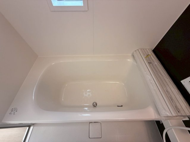 クレイドルガーデン糸満市宇江城 第2・5号棟の浴室|浴槽