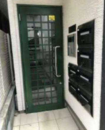 凪（ナギ）のエントランス