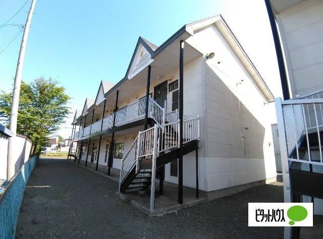 リラ・フランセＲのエントランス