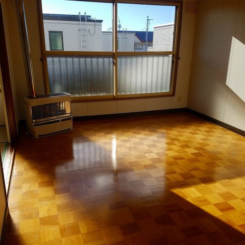 リラ・フランセＲの居間・リビング