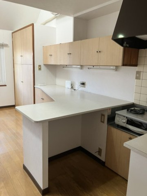 【キッチン】 | ベルムトス | カウンターで食事やデスクワークが可能です。