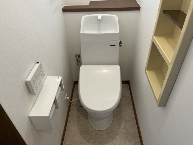 桑名市大字西別所 中古戸建のトイレ|1階