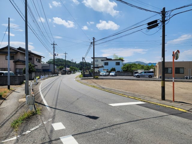 高崎市町屋町売土地の前面道路含む現地写真