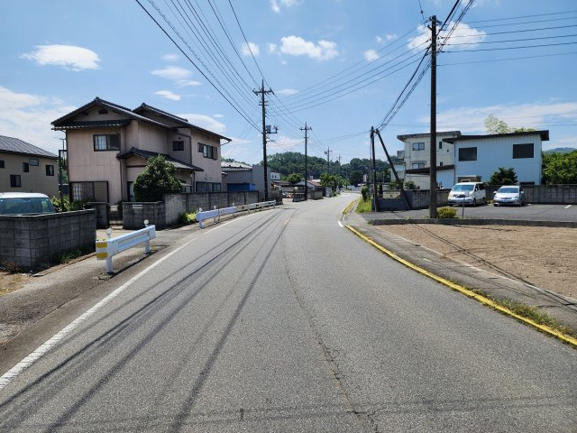 高崎市町屋町売土地の前面道路含む現地写真