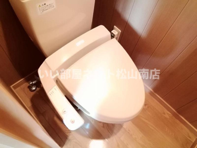 【トイレ】 | リューレント雄郡