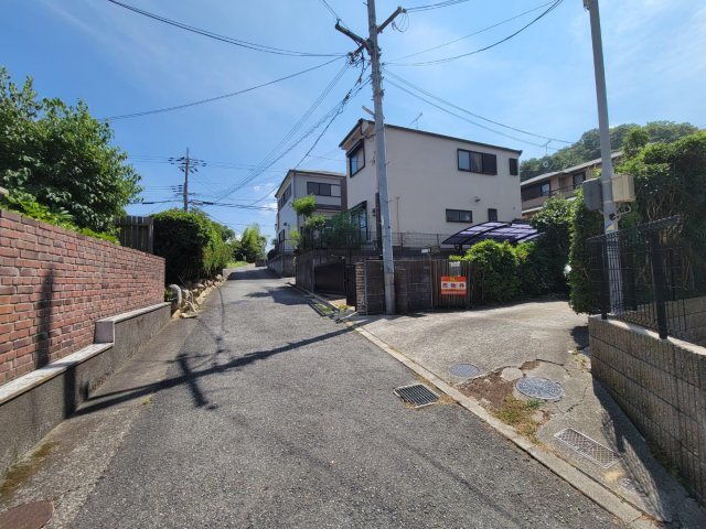 【前面道路含む現地写真】の画像