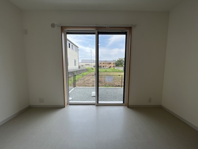 トラミッドヴィラ花田の居間・リビング