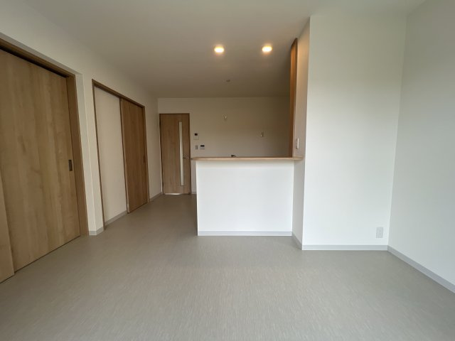 トラミッドヴィラ花田の居間・リビング