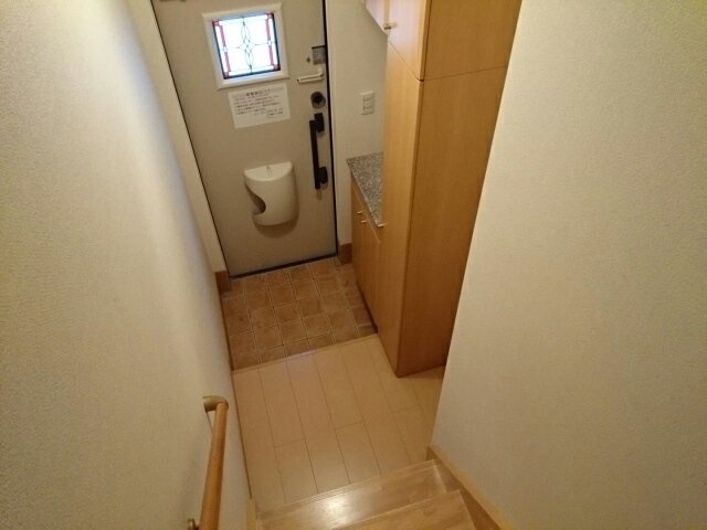 クラッセ弐番館の玄関