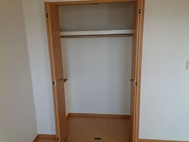 クラッセ弐番館の収納