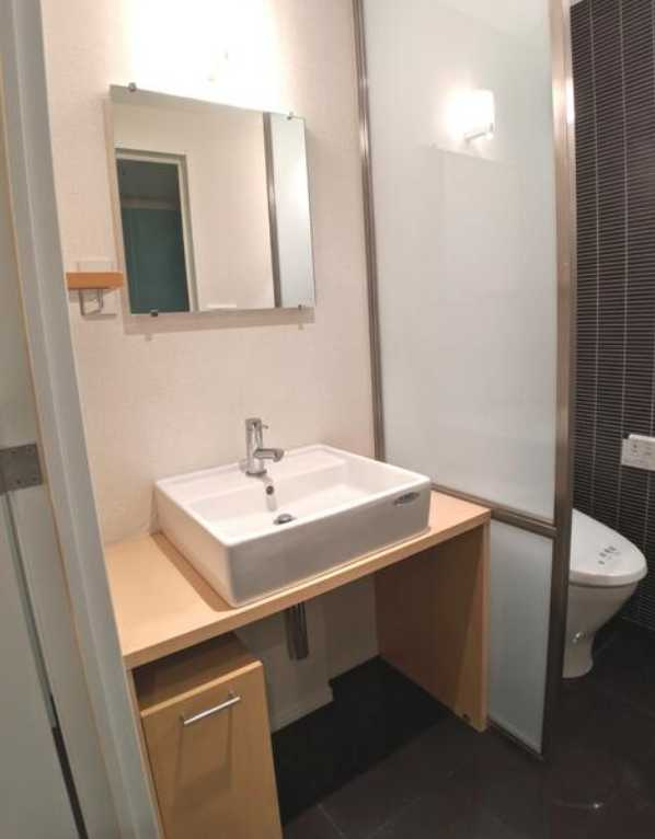 ARCSKOMAZAWA 　角部屋　礼金０　オートロックの洗面所