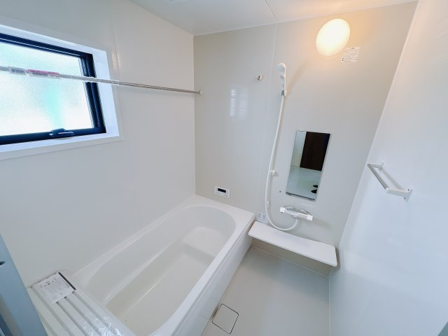 【LiveleGarden.S】宇都宮市鶴田町 第22の浴室|〇1号棟浴室〇
家族みんなの使いやすさとリラクゼーションを追求した体も心も安らぐバスルーム♪														
※2025年9月撮影