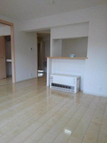 チセコロカムイの居間・リビング