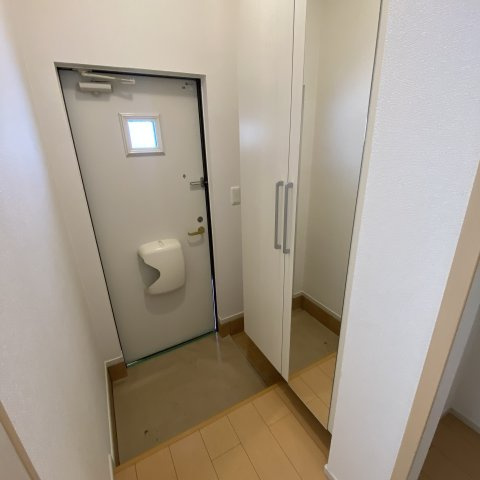 アストライアの玄関