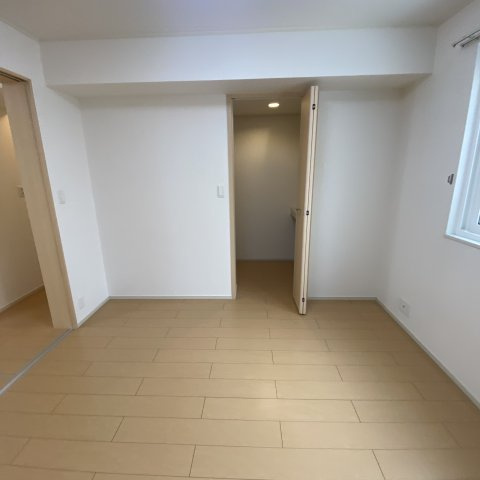 アストライアの洋室