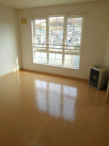 ブルー　ツリー　コートＡの居間・リビング