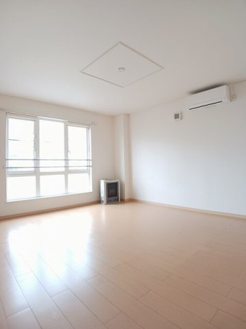 セルリアンブルーⅡの居間・リビング