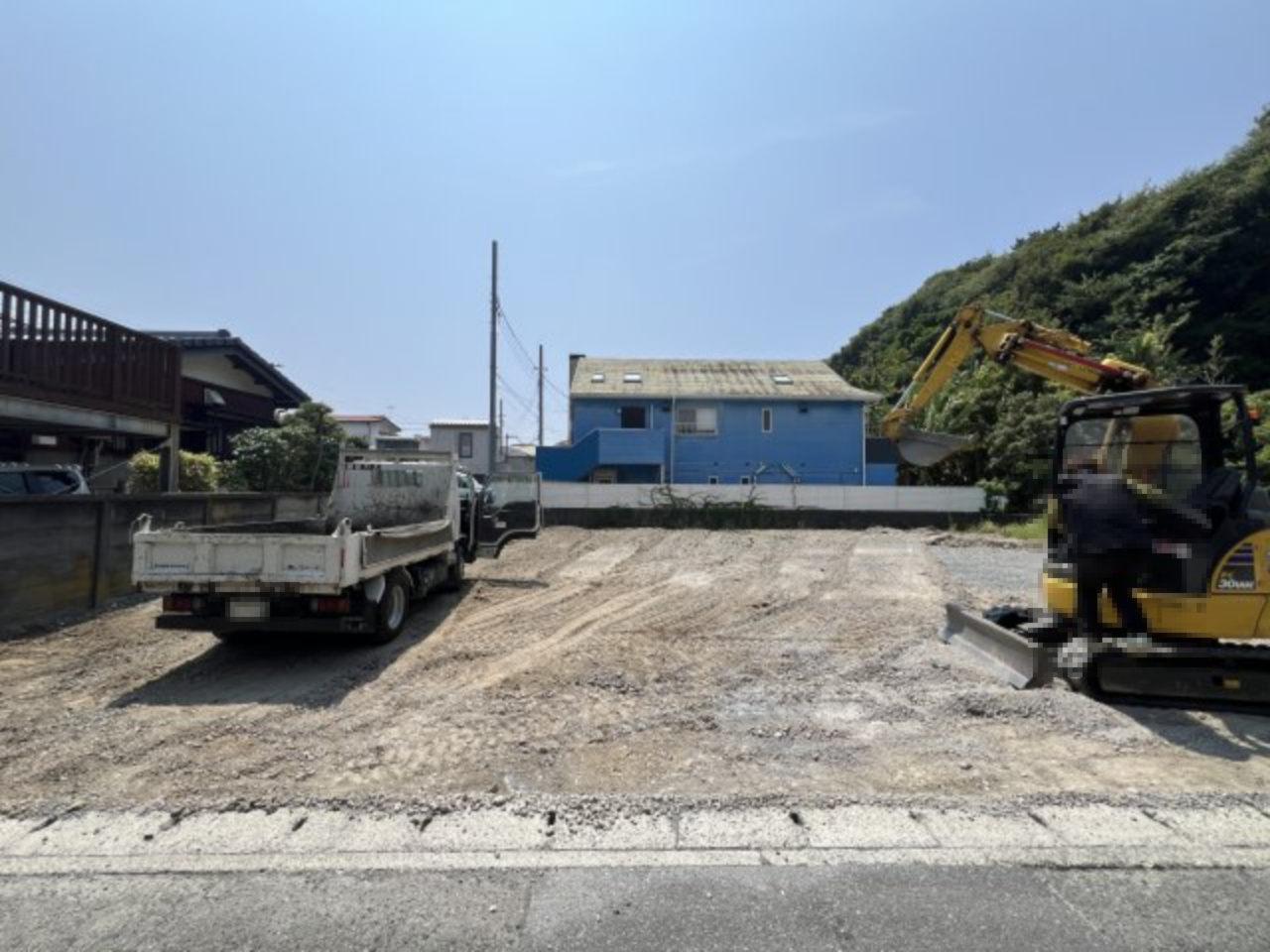 海まで徒歩4分！建築条件なしの広々とした売地の外観