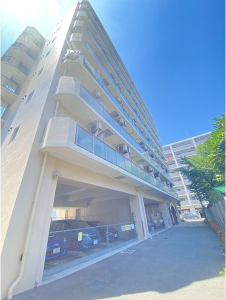 アリビオ江坂垂水町の駐車場